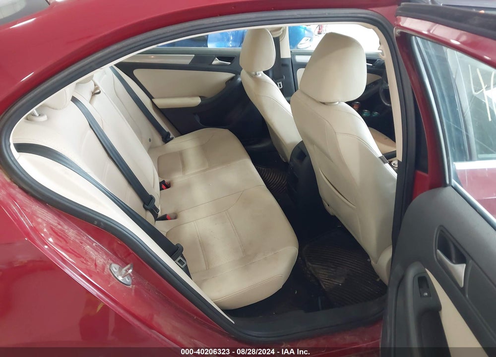 2017 VOLKSWAGEN JETTA 1.4T SE VIN: 3VWDB7AJ5HM380390