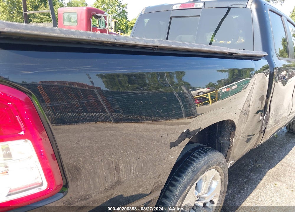 2020 RAM 1500 BIG HORN QUAD CAB 4X4 6'4 BOX VIN: 1C6SRFBT2LN384581