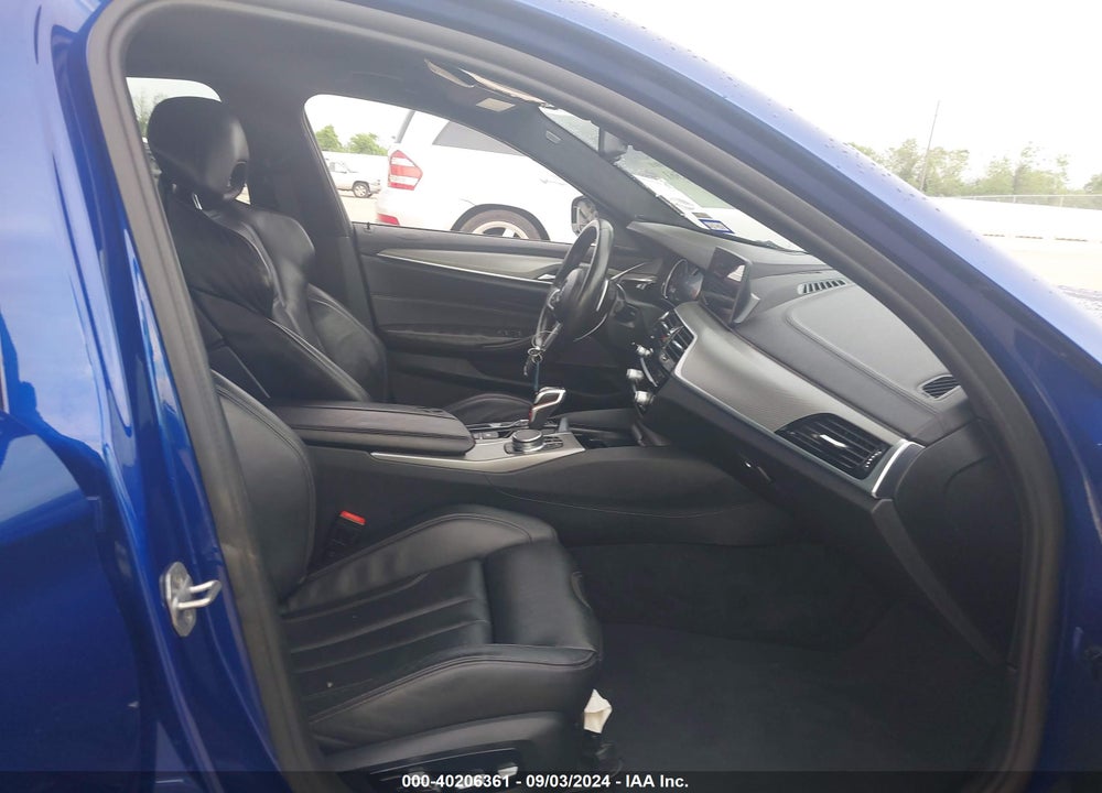 2018 BMW M5 VIN: WBSJF0C5XJB284049