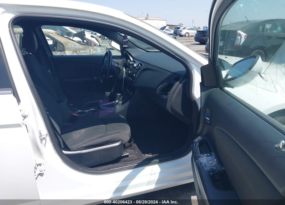 2012 CHRYSLER 200 TOURING VIN: 1C3CCBBB8CN176384