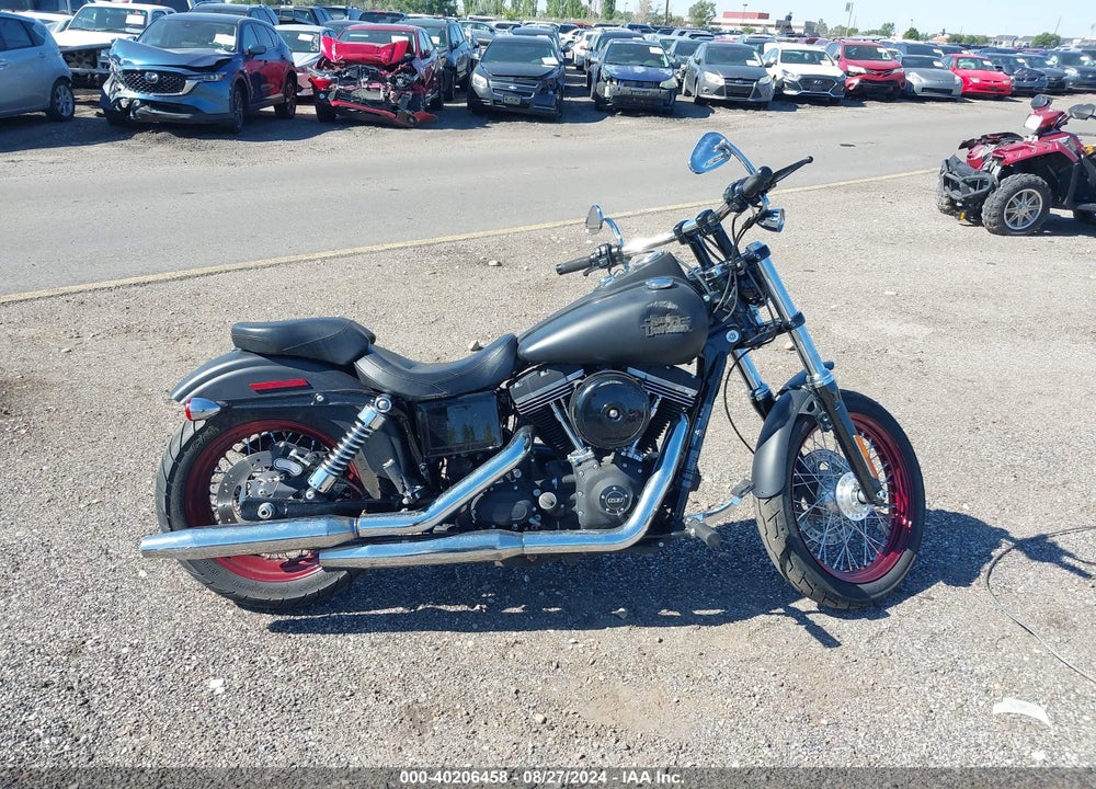 2015 HARLEY-DAVIDSON FXDBP DYNA STREET BOB VIN: 1HD1VAM15FC317020