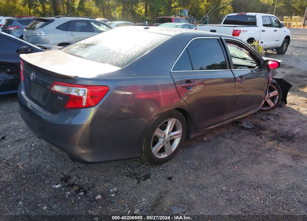 2013 TOYOTA CAMRY SE VIN: 4T1BF1FK0DU657476