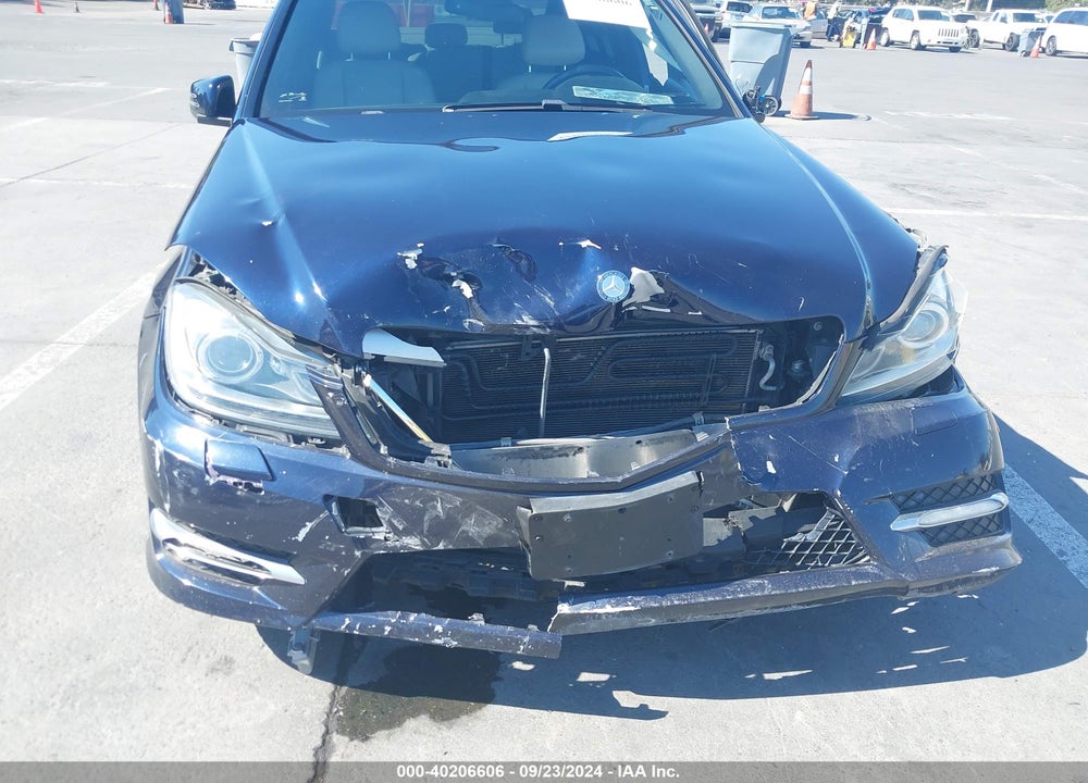 2013 MERCEDES-BENZ C 250 LUXURY/SPORT VIN: WDDGF4HBXDR273903