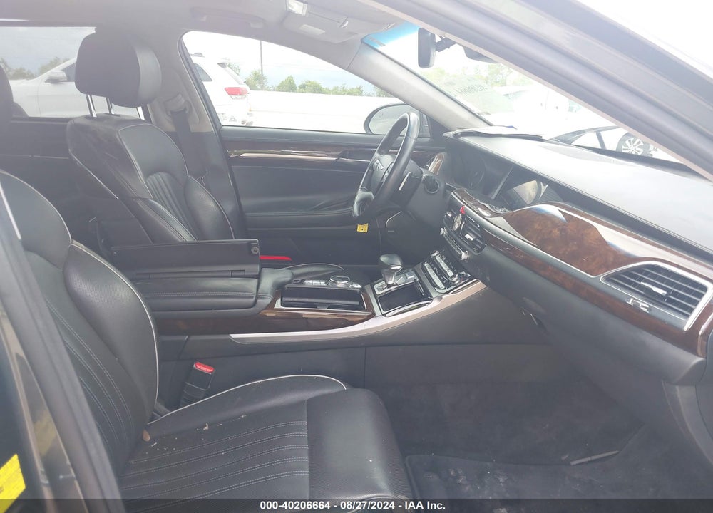 2018 GENESIS G90 3.3T PREMIUM VIN: KMHG34JA8JU041535
