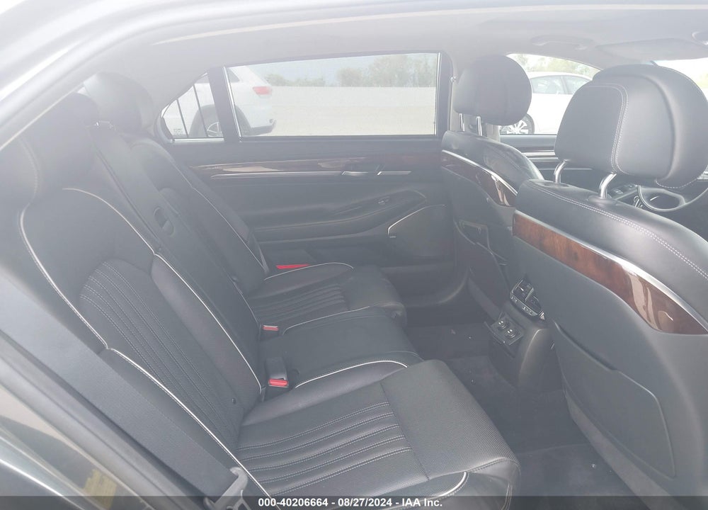 2018 GENESIS G90 3.3T PREMIUM VIN: KMHG34JA8JU041535