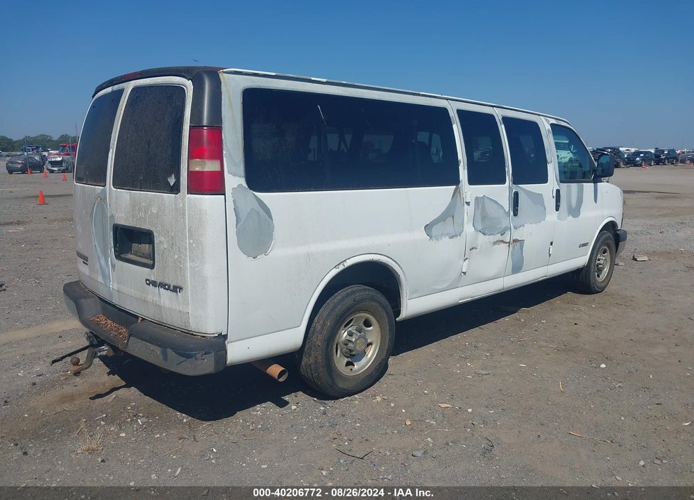 2004 CHEVROLET EXPRESS VIN: 1GAHG39U941162448
