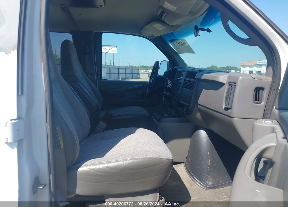 2004 CHEVROLET EXPRESS VIN: 1GAHG39U941162448