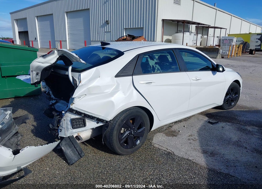 2022 HYUNDAI ELANTRA SEL VIN: 5NPLS4AG7NH086671