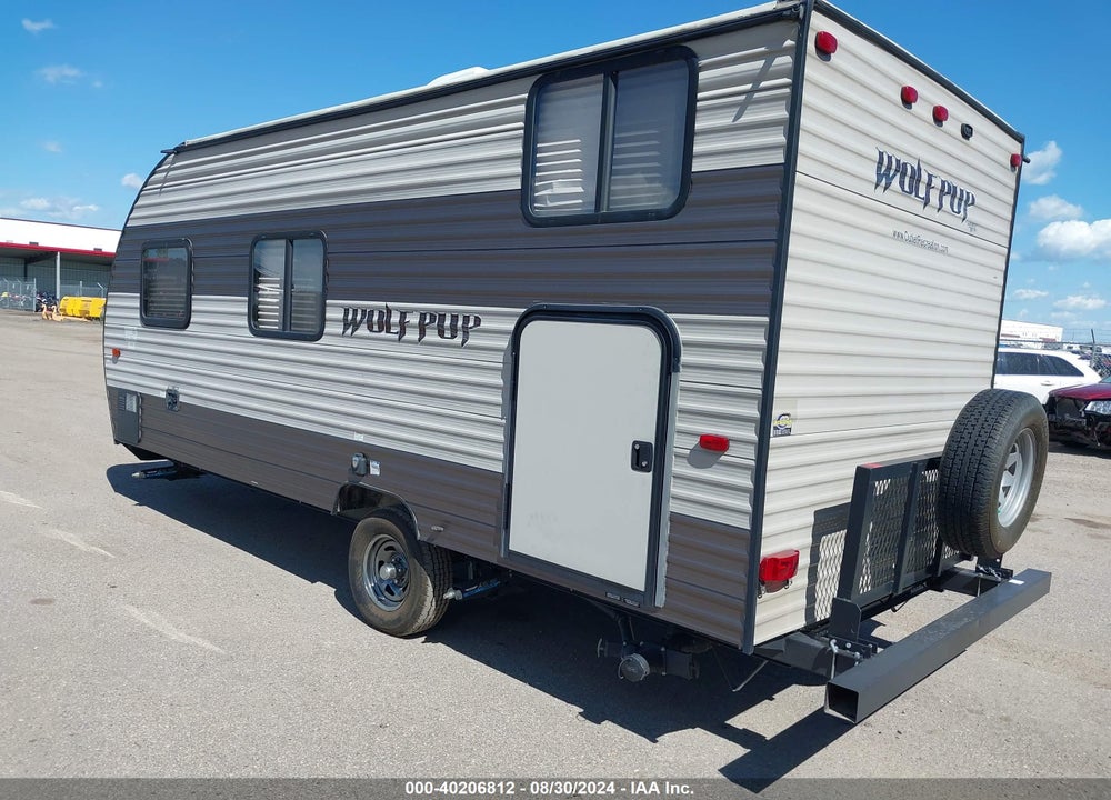2017 FOREST RIVER CHEROKE WOLF PUP 16BHS VIN: 4X4TCK617HK042224