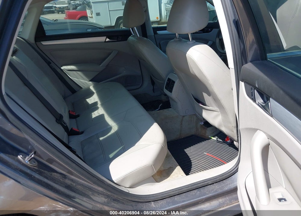 2013 VOLKSWAGEN PASSAT 2.0L TDI SE VIN: 1VWBN7A3XDC053656