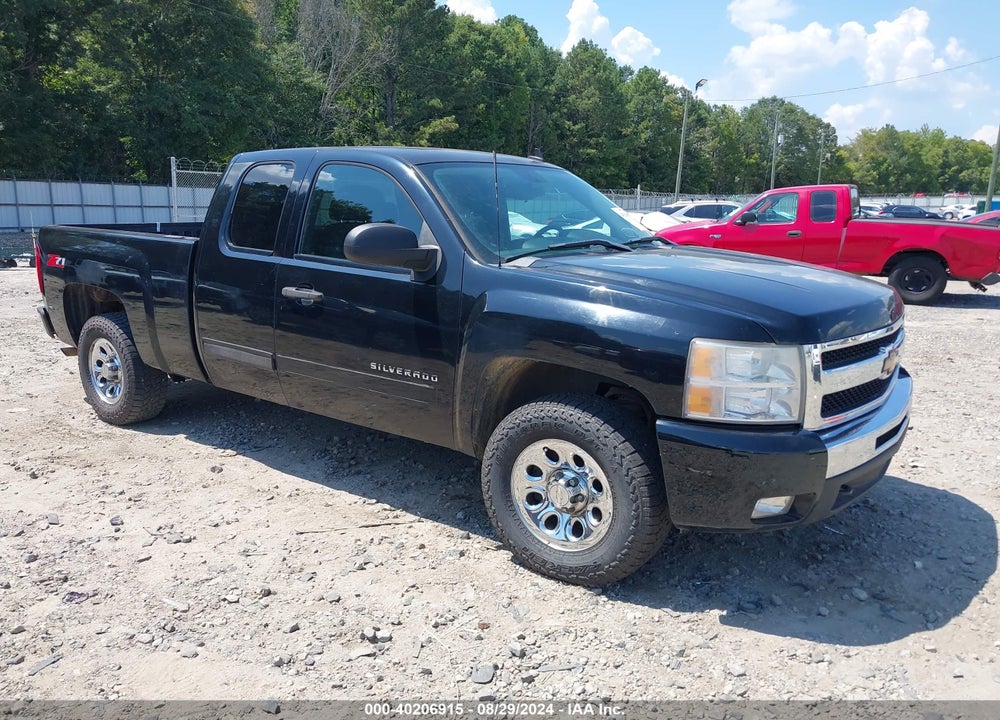 2011 CHEVROLET SILVERADO 1500 LT VIN: 1GCRCSE01BZ459829