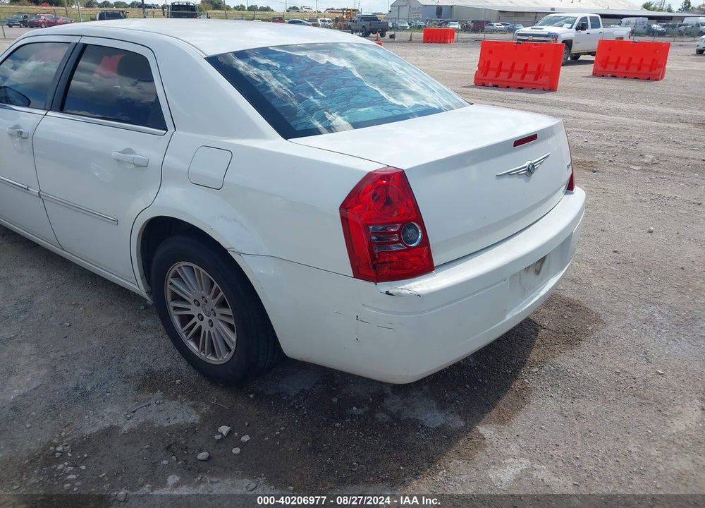 2009 CHRYSLER 300 LX VIN: 2C3KA43D39H539480