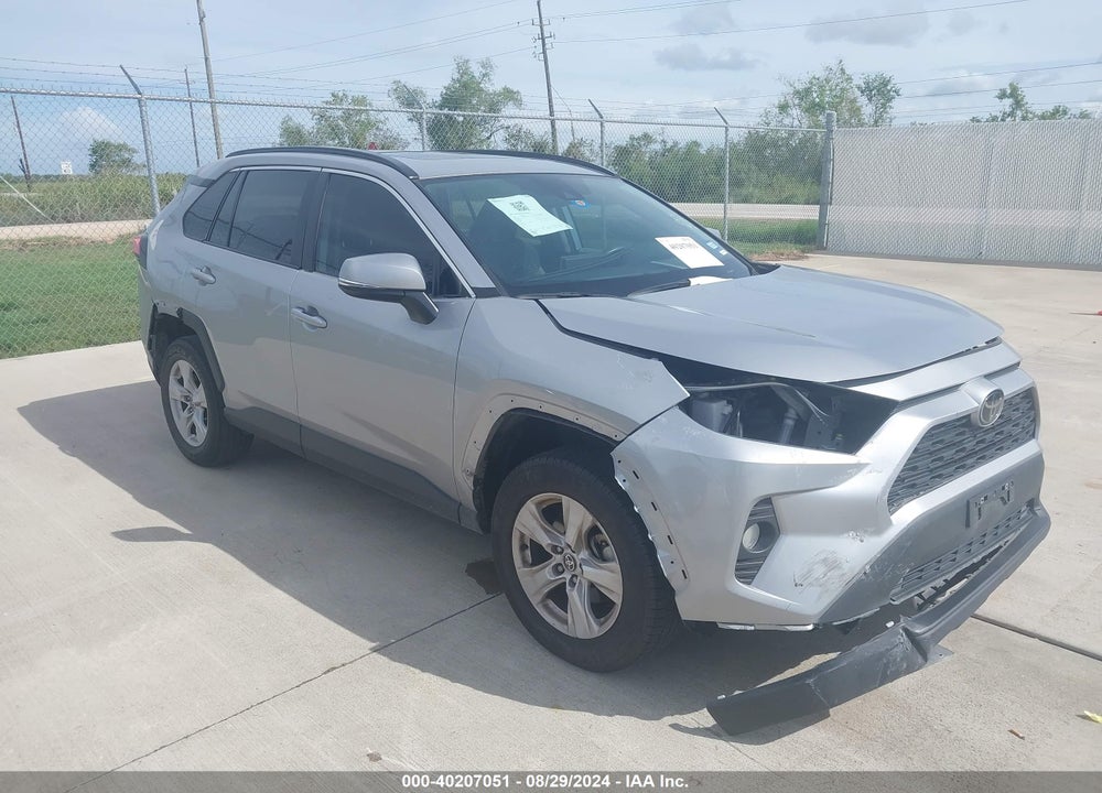 2021 TOYOTA RAV4 XLE VIN: 2T3W1RFV2MC111568