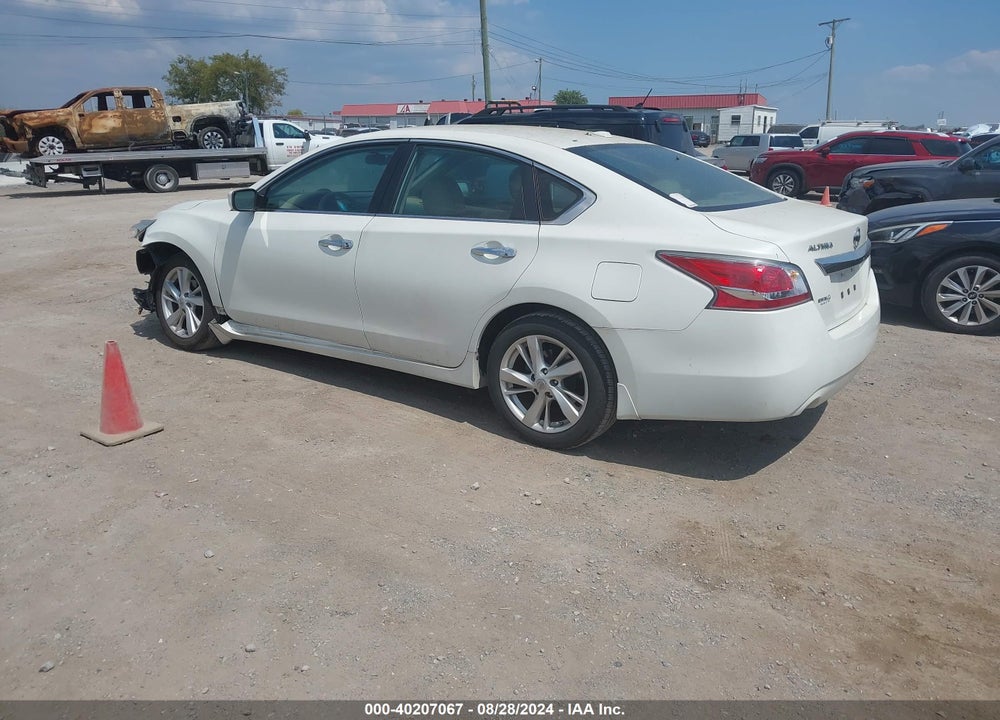 2015 NISSAN ALTIMA VIN: 1N4AL3AP1FC484735