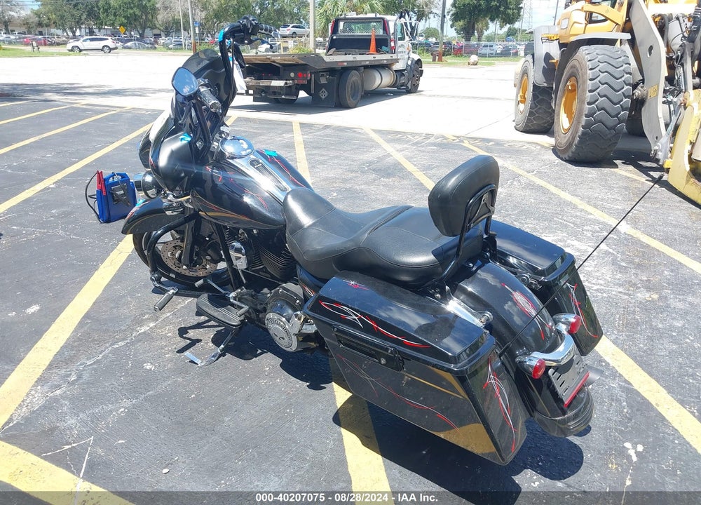 2012 HARLEY-DAVIDSON FLHX STREET GLIDE VIN: 1HD1KBM16CB660712