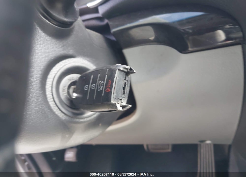 2015 KIA SORENTO LX VIN: 5XYKT4A61FG578816