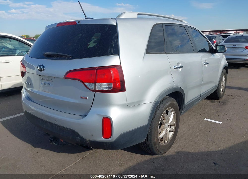 2015 KIA SORENTO LX VIN: 5XYKT4A61FG578816