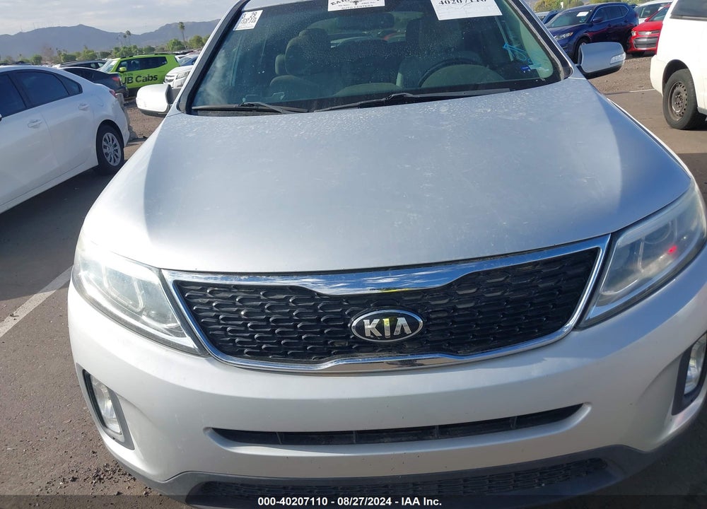 2015 KIA SORENTO LX VIN: 5XYKT4A61FG578816