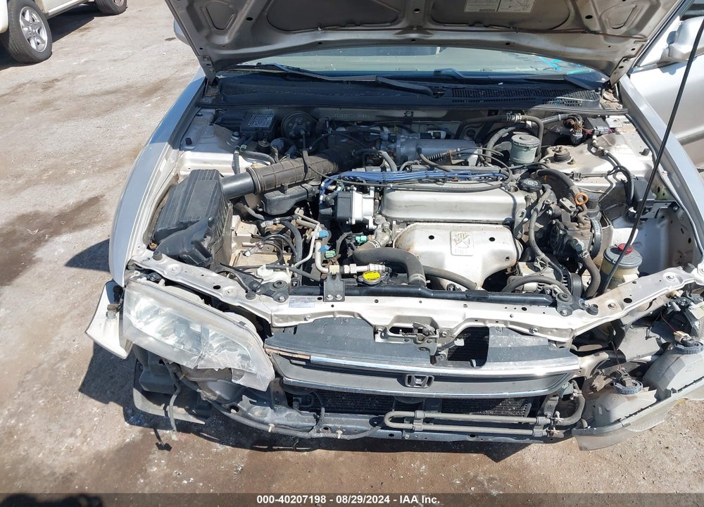 1996 HONDA ACCORD LX/EX VIN: 1HGCD5630TA129520