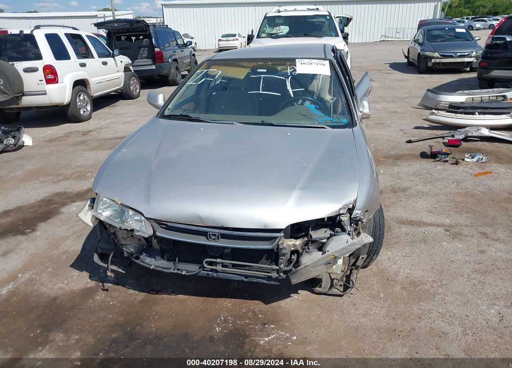 1996 HONDA ACCORD LX/EX VIN: 1HGCD5630TA129520