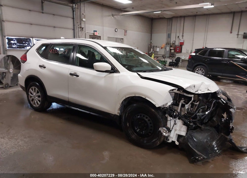 2017 NISSAN ROGUE S VIN: 5N1AT2MV8HC783524