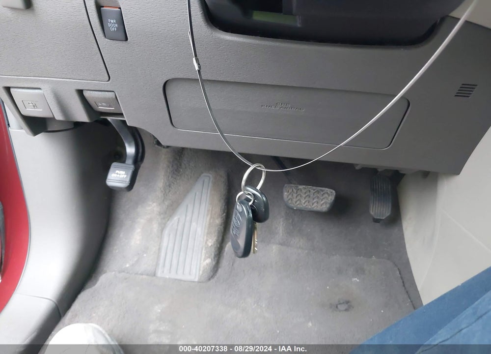 2011 TOYOTA SIENNA LE V6 VIN: 5TDKK3DC8BS090376