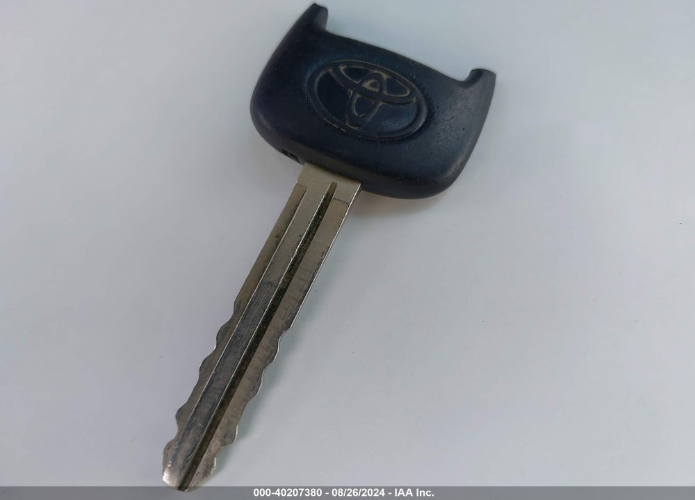 2001 TOYOTA TUNDRA SR5 V8 VIN: 5TBBT44151S152454