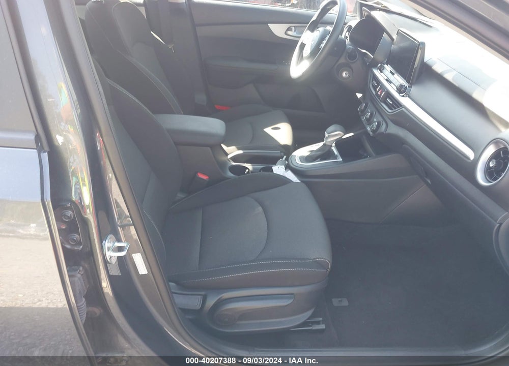 2024 KIA FORTE LXS VIN: 3KPF24AD8RE751767