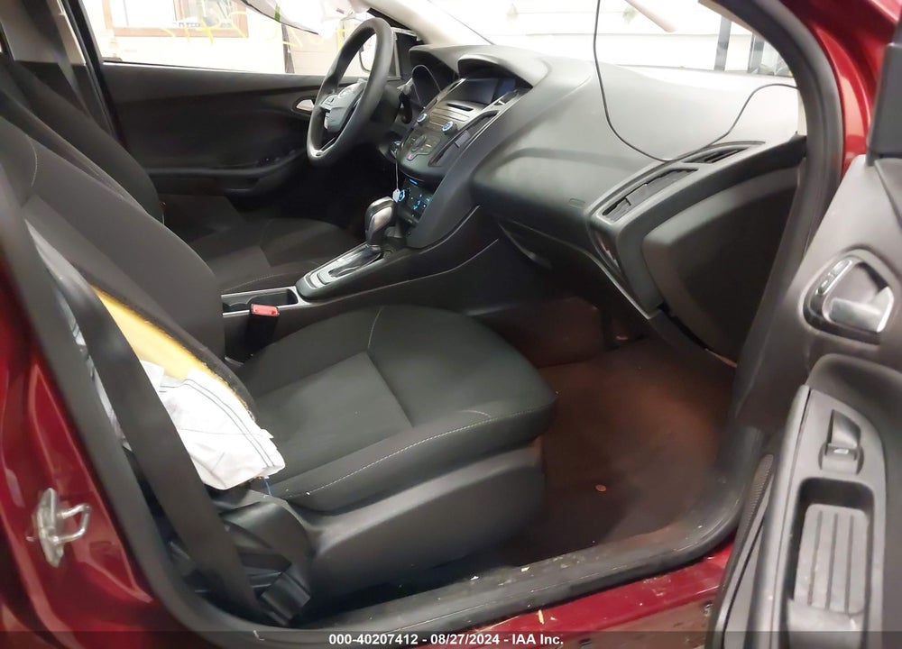 2016 FORD FOCUS SE VIN: 1FADP3F26GL390303