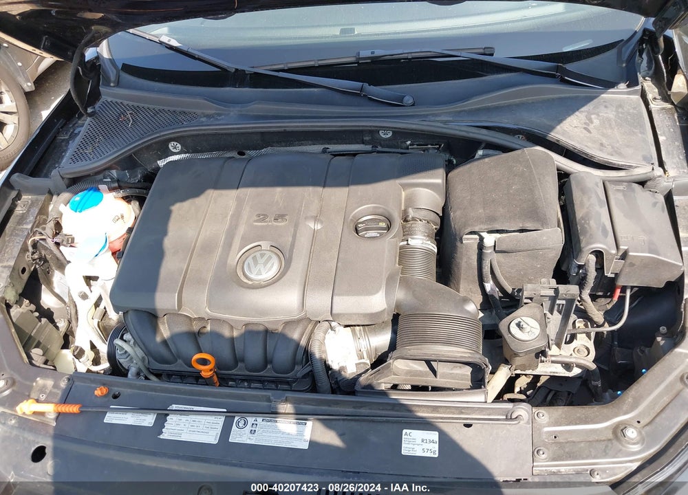 2012 VOLKSWAGEN PASSAT 2.5L SE VIN: 1VWBP7A38CC077849