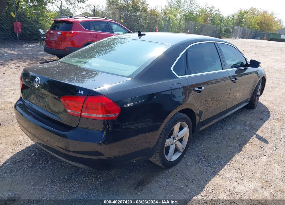 2012 VOLKSWAGEN PASSAT 2.5L SE VIN: 1VWBP7A38CC077849