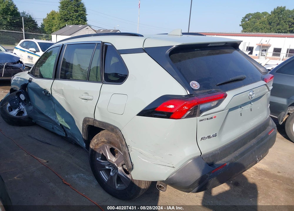 2022 TOYOTA RAV4 XLE VIN: 2T3W1RFV1NW225528