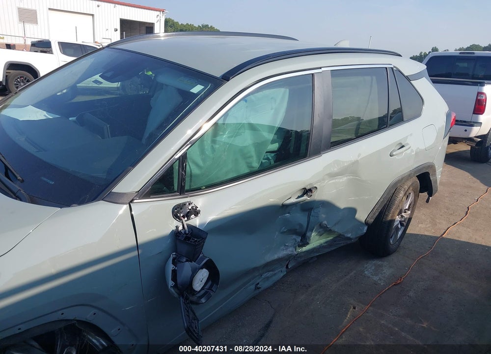 2022 TOYOTA RAV4 XLE VIN: 2T3W1RFV1NW225528