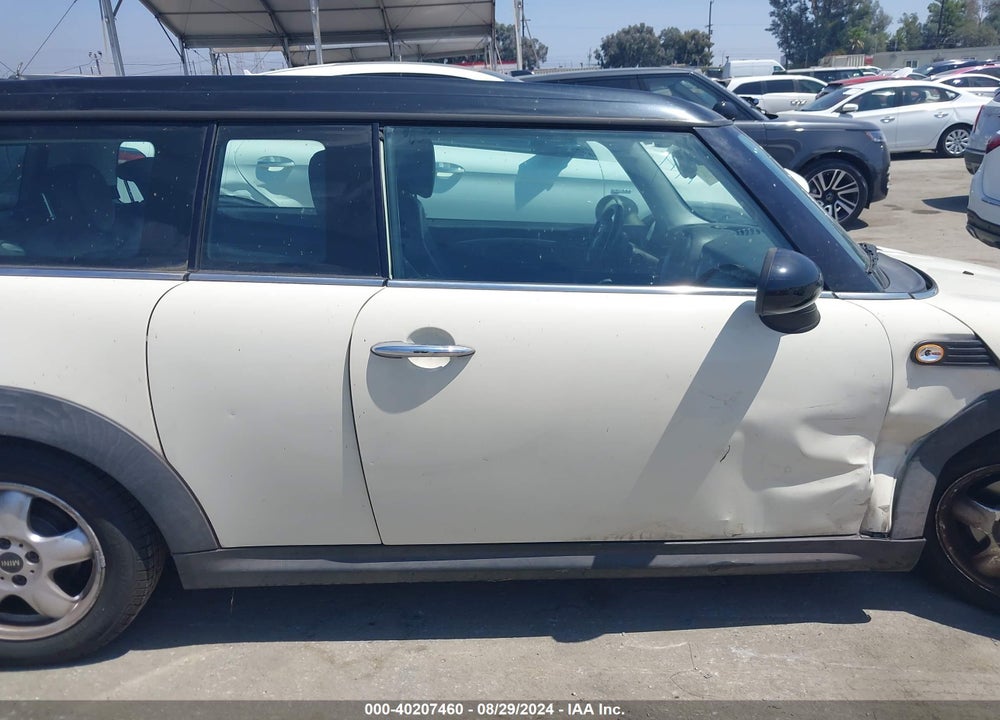 2009 MINI COOPER CLUBMAN VIN: WMWML33549TX50303