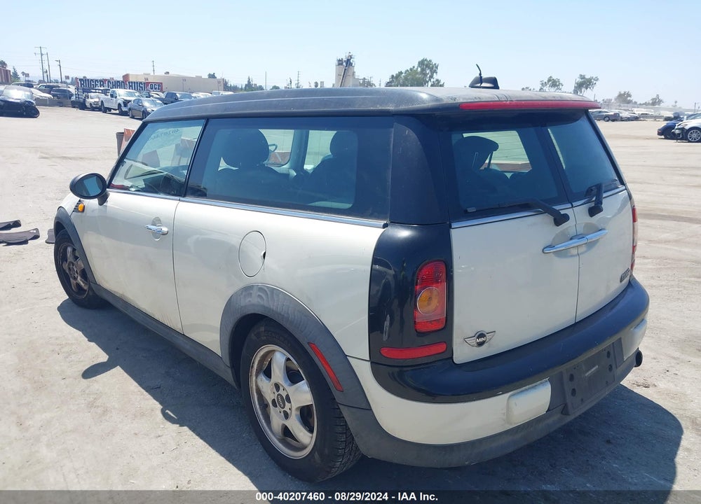 2009 MINI COOPER CLUBMAN VIN: WMWML33549TX50303
