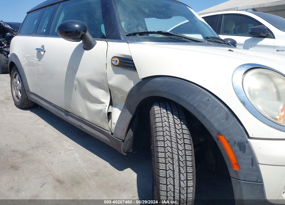 2009 MINI COOPER CLUBMAN VIN: WMWML33549TX50303