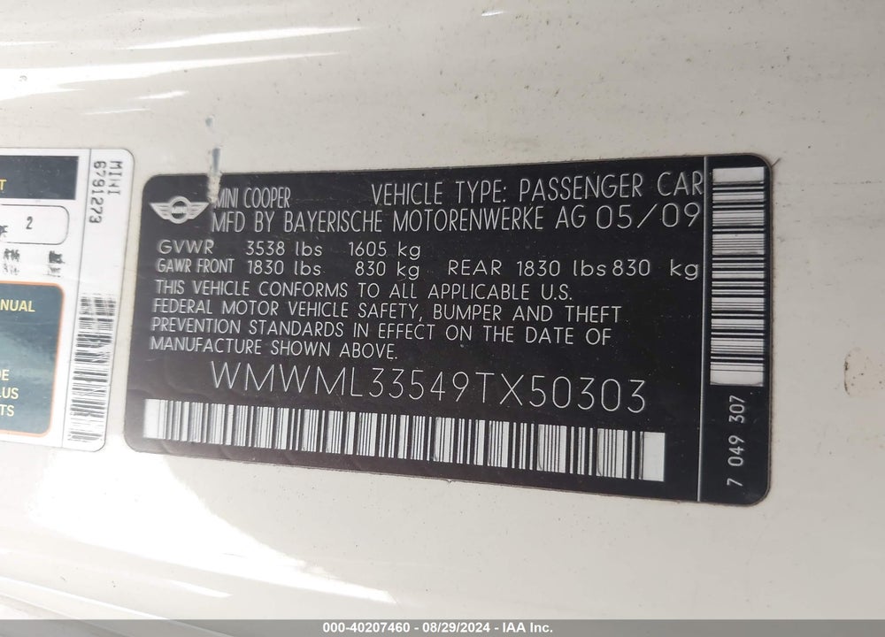 2009 MINI COOPER CLUBMAN VIN: WMWML33549TX50303