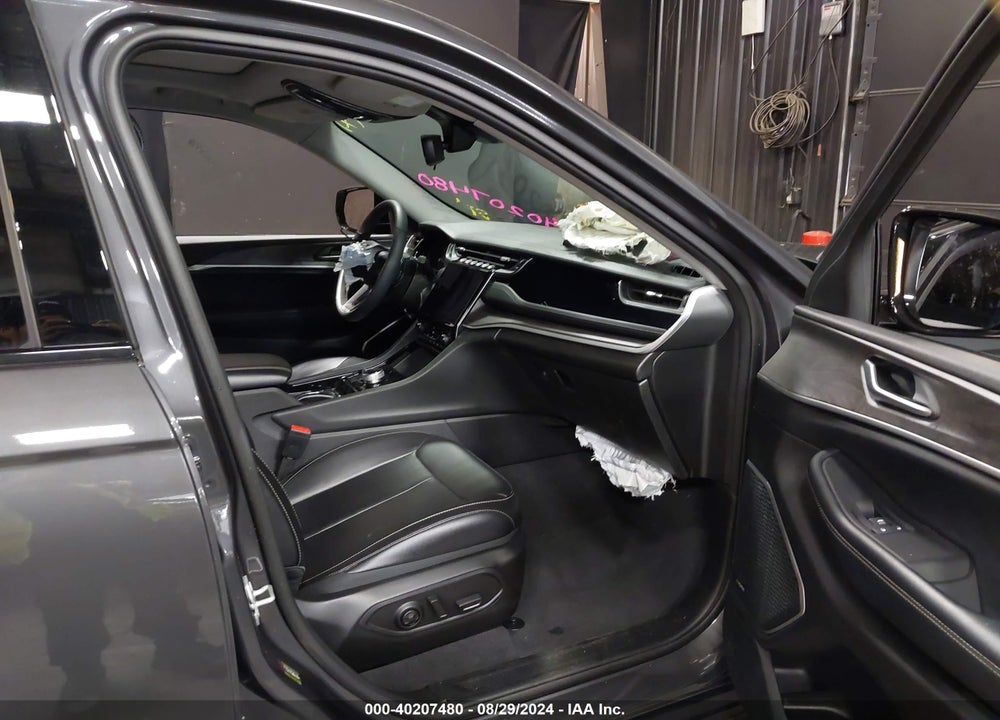 2023 JEEP GRAND CHEROKEE 4XE VIN: 1C4RJYB6XPC588938