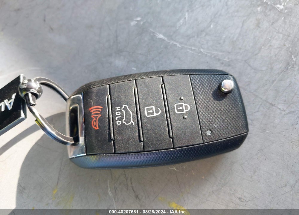 2019 KIA SORENTO 2.4L LX VIN: 5XYPGDA39KG603214