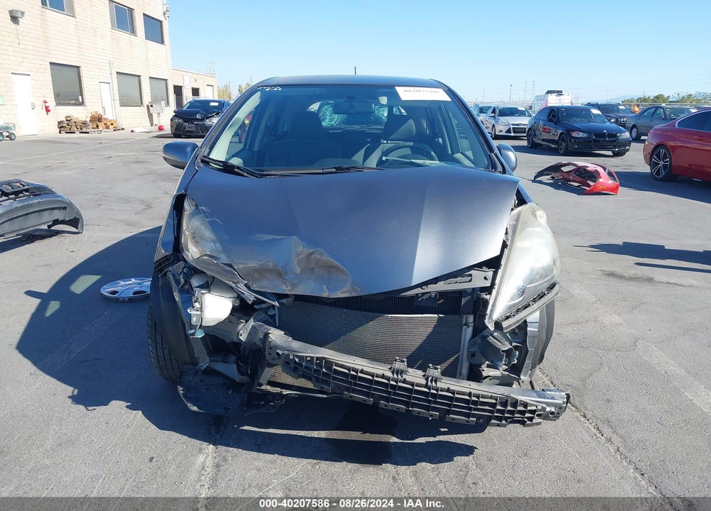 2013 HONDA FIT VIN: JHMGE8H32DC065397