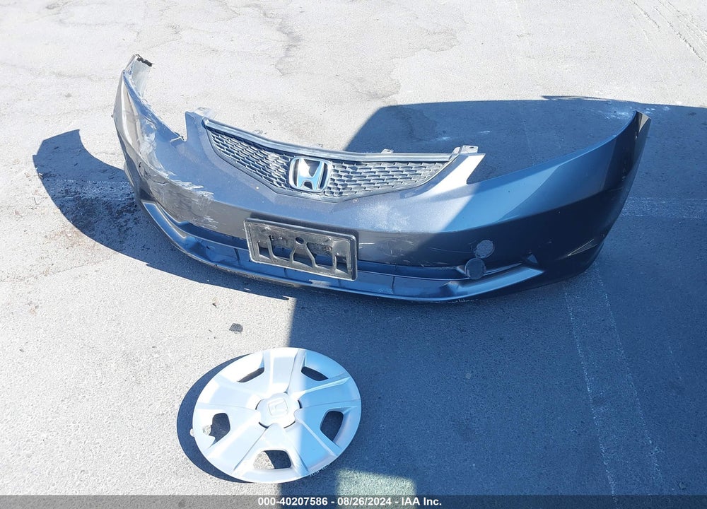 2013 HONDA FIT VIN: JHMGE8H32DC065397