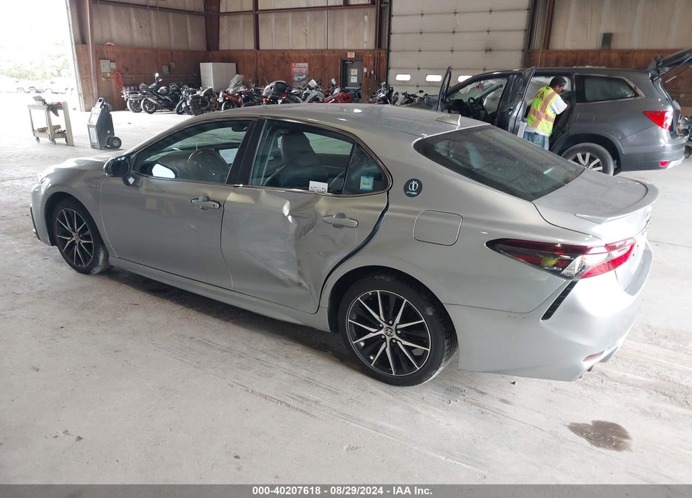 2021 TOYOTA CAMRY SE HYBRID VIN: 4T1S31AK2MU565429