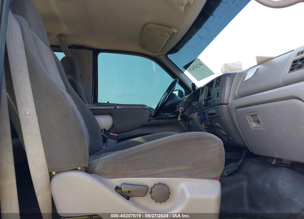 2005 FORD F-650 XL/XLT VIN: 3FRNX65R65V110550