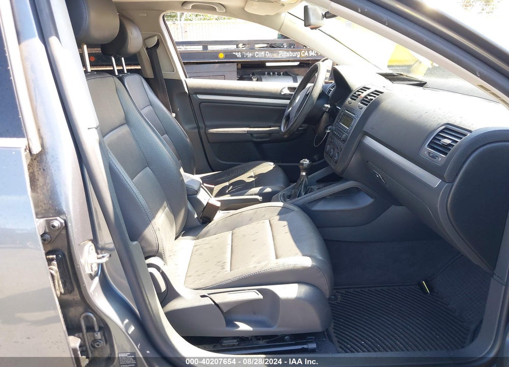 2005 VOLKSWAGEN JETTA 2.5 VIN: 3VWRG71K15M626301