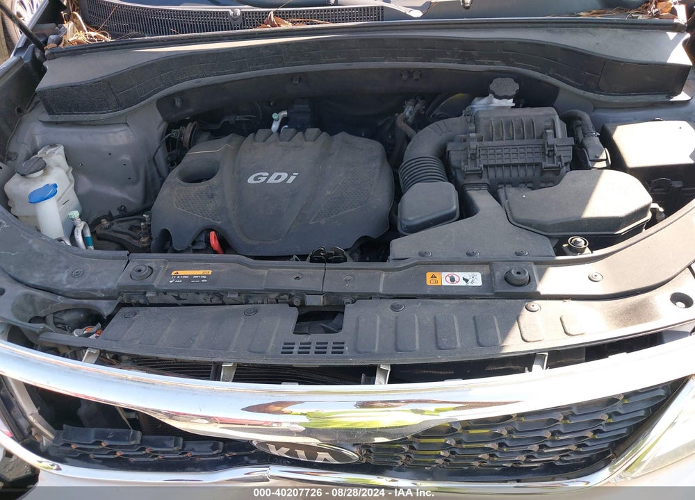 2014 KIA SORENTO LX VIN: 5XYKT3A61EG504577