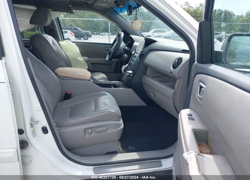 2011 HONDA PILOT VIN: 5FNYF3H54BB016550