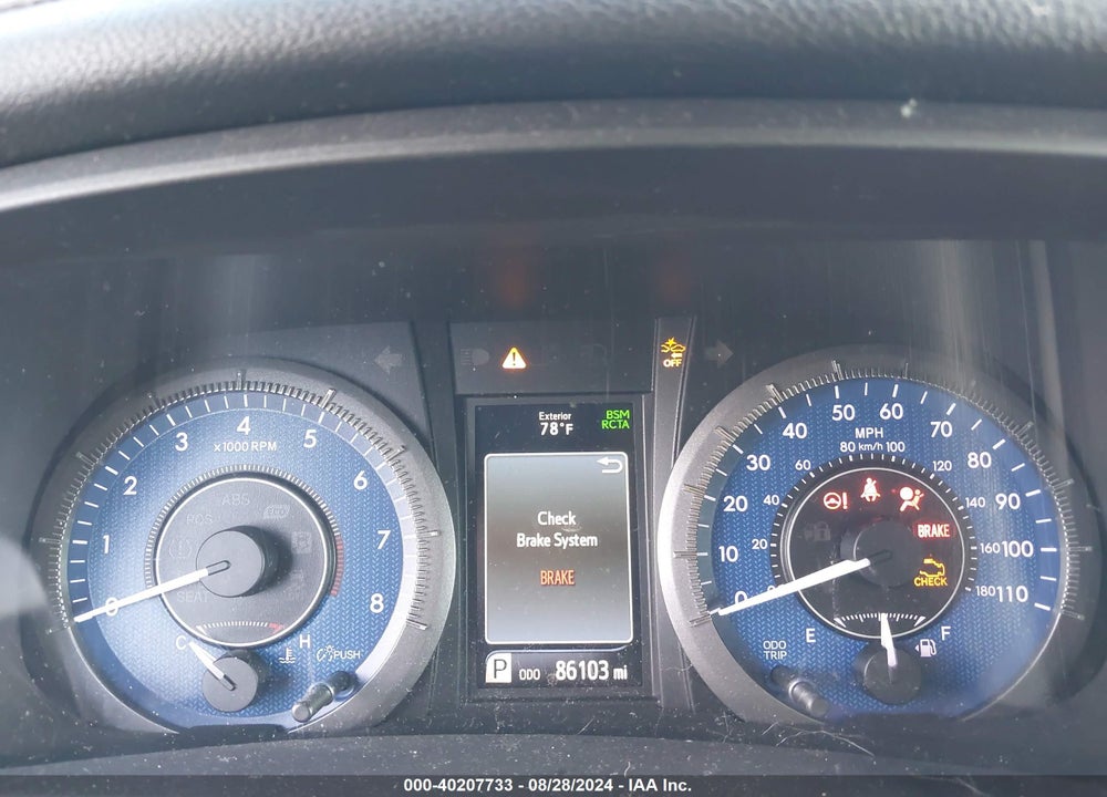 2018 TOYOTA SIENNA XLE 8 PASSENGER VIN: 5TDYZ3DC2JS944685