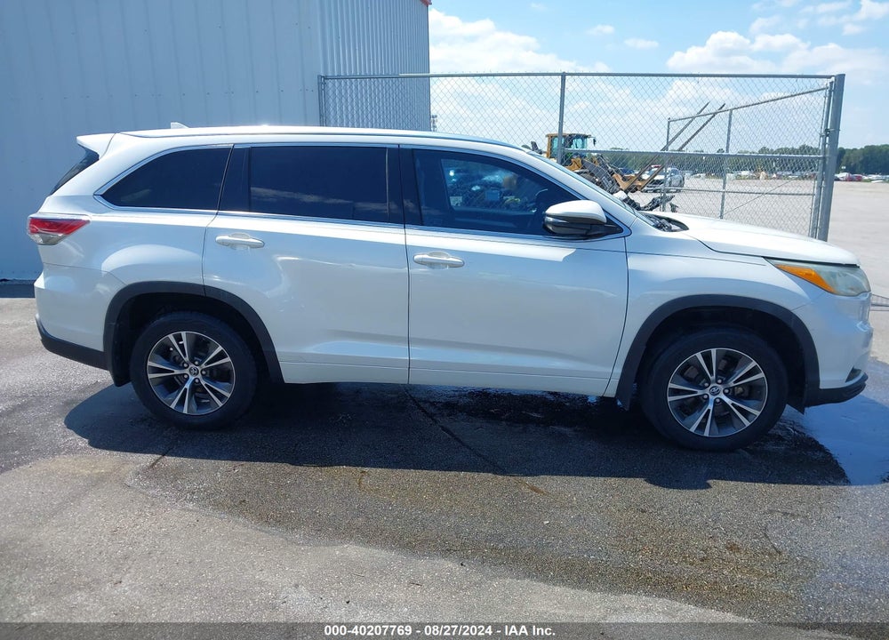 2016 TOYOTA HIGHLANDER XLE V6 VIN: 5TDJKRFHXGS259327