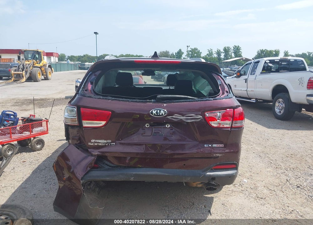 2017 KIA SORENTO 2.0T EX VIN: 5XYPHDA14HG191501