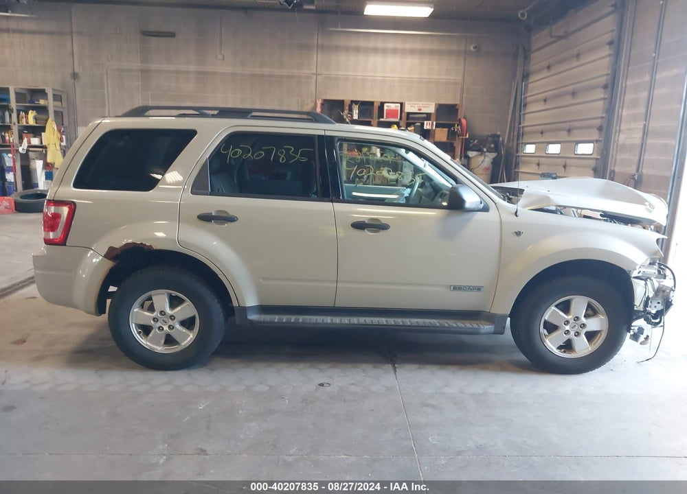 2008 FORD ESCAPE XLT VIN: 1FMCU93138KB41652